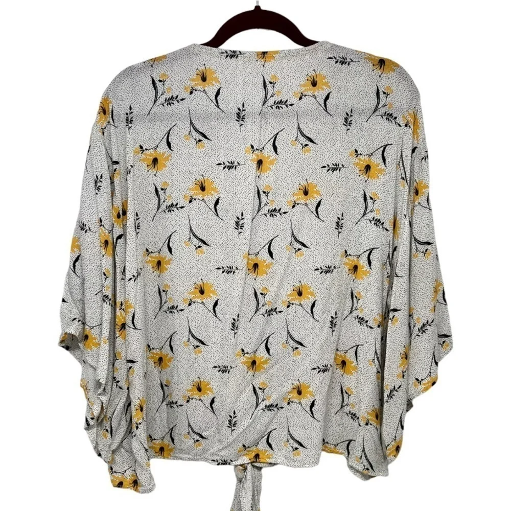 Maurice’s Floral V NeckTie Waist 3/4 Sleeve Top Women’s 0X - Picture 6 of 10